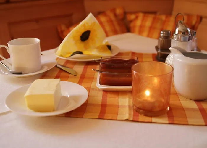 Lindenhof- Fam. Forstmayr ゲストハウス Haag